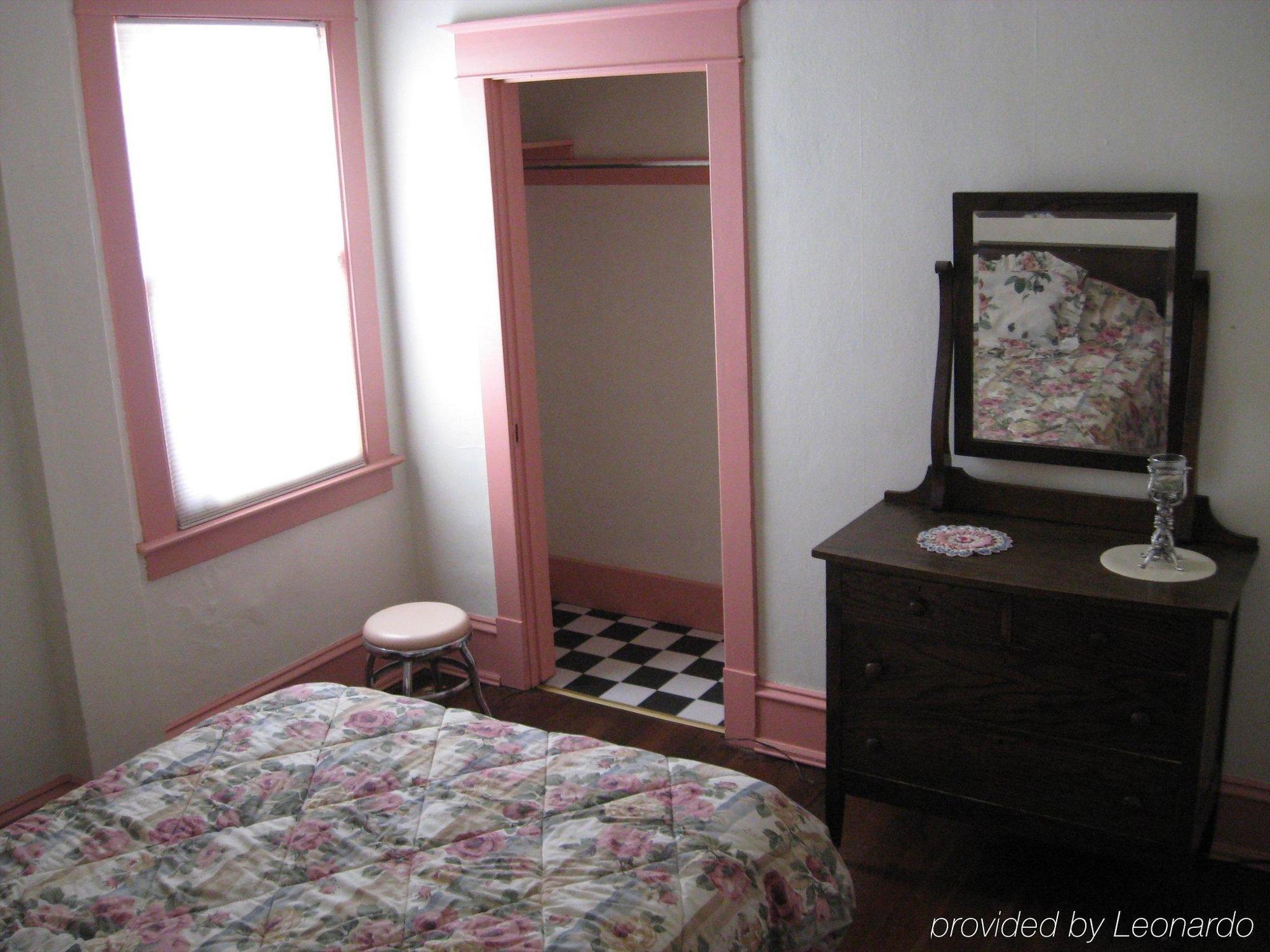 Historic Hotel Greybull Room photo